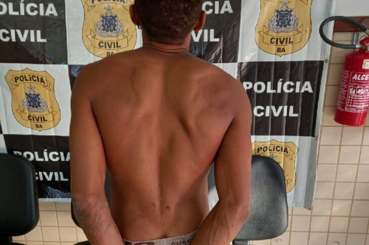 Homem preso por tentativa de feminicídio. Foto: Polícia Civil