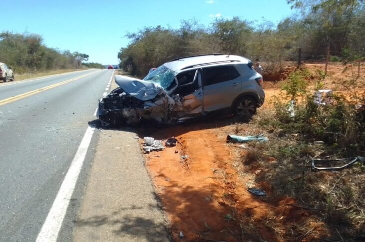 Carro envolvido em acidente. Foto: Polícia Militar