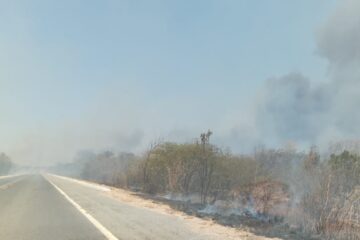 Fogo em Carinhanha. Foto: Radiola
