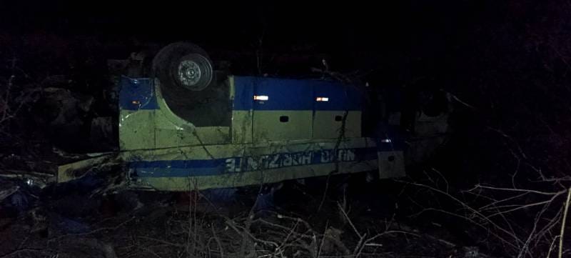 Ônibus da empresa tomba e mata duas pessoas. Foto: Polícia Militar