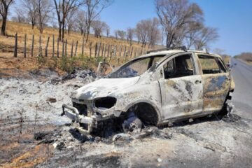 Carro pega fogo na BA-161