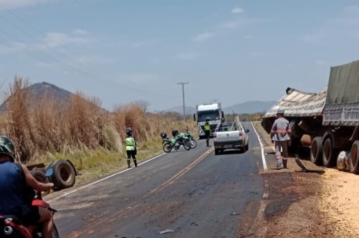 Carreta na BA-573, em Guanambi. Foto: SMTran