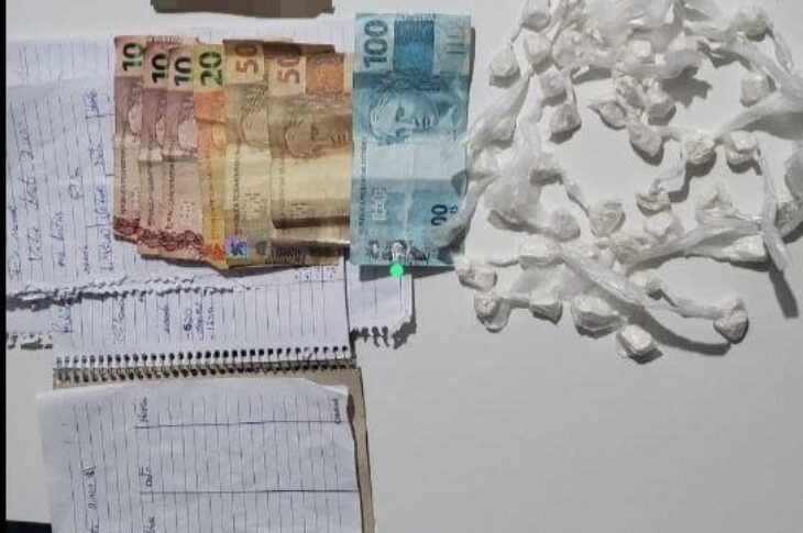 Material apreendido em Tanque Novo. Foto: Polícia Militar