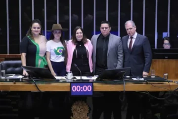 Família de Clezão. Foto: Câmara dos Deputados