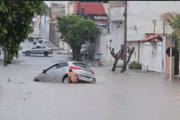 Carro boiando em Guanambi. Foto: Informe Guanambi