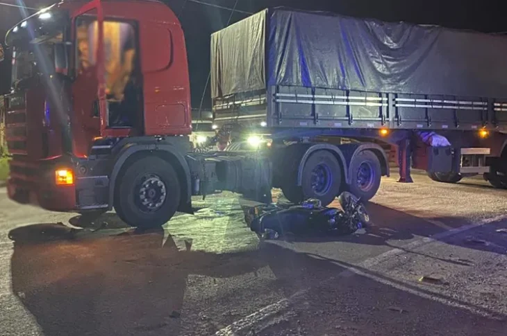 Veículos envolvidos no acidente. Foto: Foto: Kauê Souza