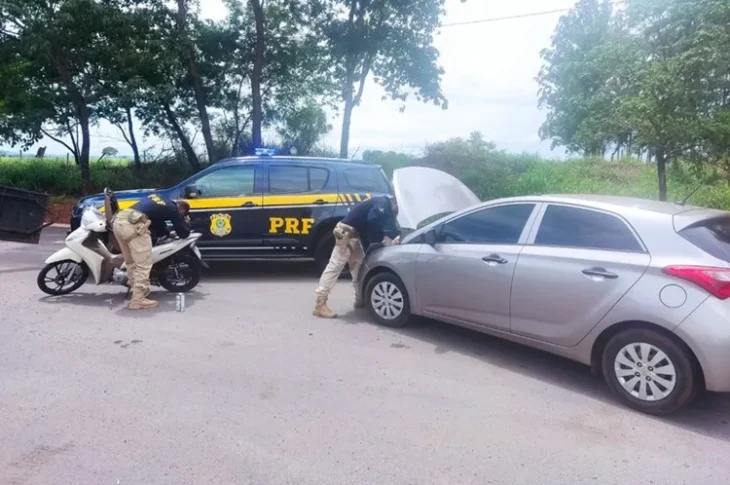 Carros apreendidos em Patos de Minas. Foto: PRF