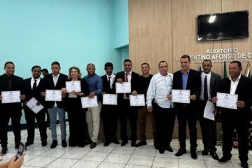 Prefeito, vice e vereadores.