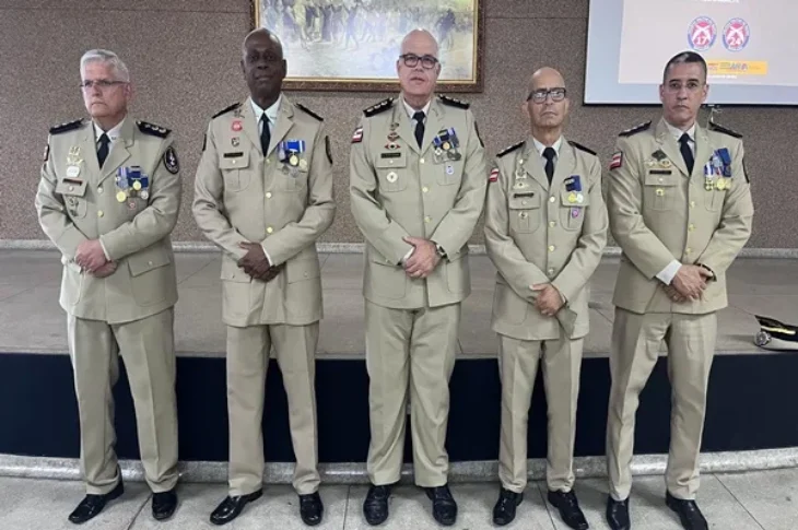 Troca de comando do 17º BPM e 24 BPM em Vitória da Conquista/Foto PM-BA