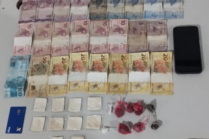 Material apreendido em Riacho de Santana. Foto: Rondesp-Mo