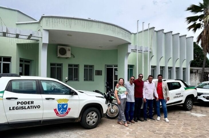 Entrega dos veículos