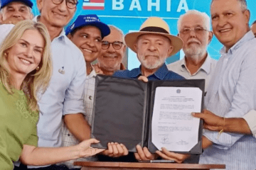 Eures na cerimônia em Paramirim. Foto: reprodução Eures Ribeiro
