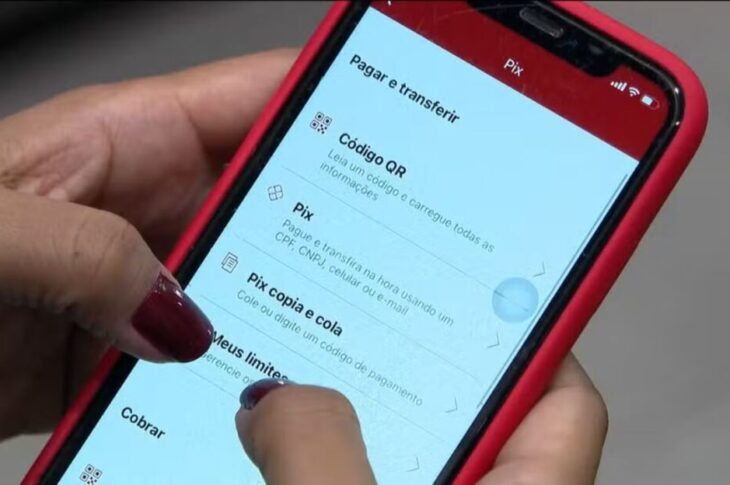 Duaci Santos tem celular clonado