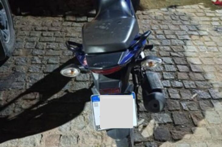 Motocicleta com sinais de adulteração é apreendida no bairro BNH em Guanambi