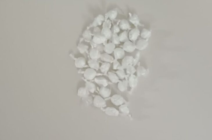 Polícia apreende 42 porções de droga durante abordagem em Carinhanha