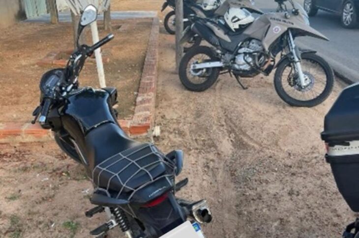 Polícia Militar apreende veículos irregulares durante fiscalizações em Guanambi